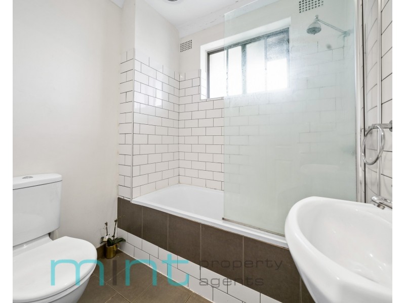 9/1 The Crescent, Berala NSW 2141