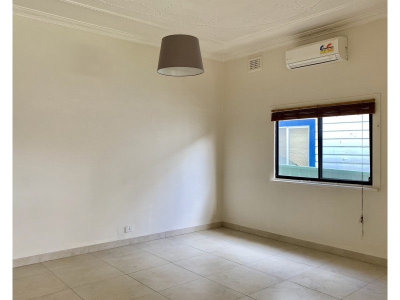 23 Defoe Street, Wiley Park NSW 2195