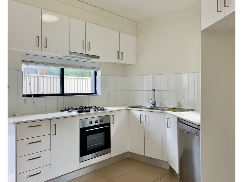 1/8 Hampton Street, Croydon Park NSW 2133