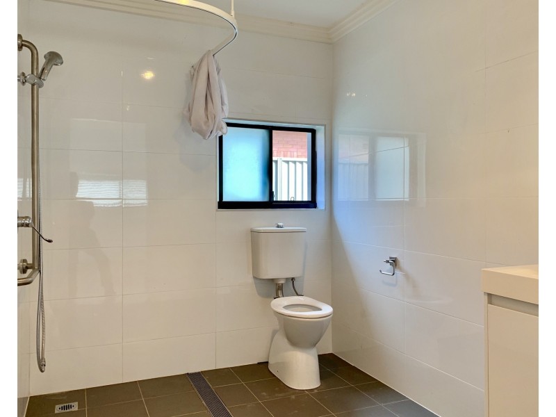 1/8 Hampton Street, Croydon Park NSW 2133