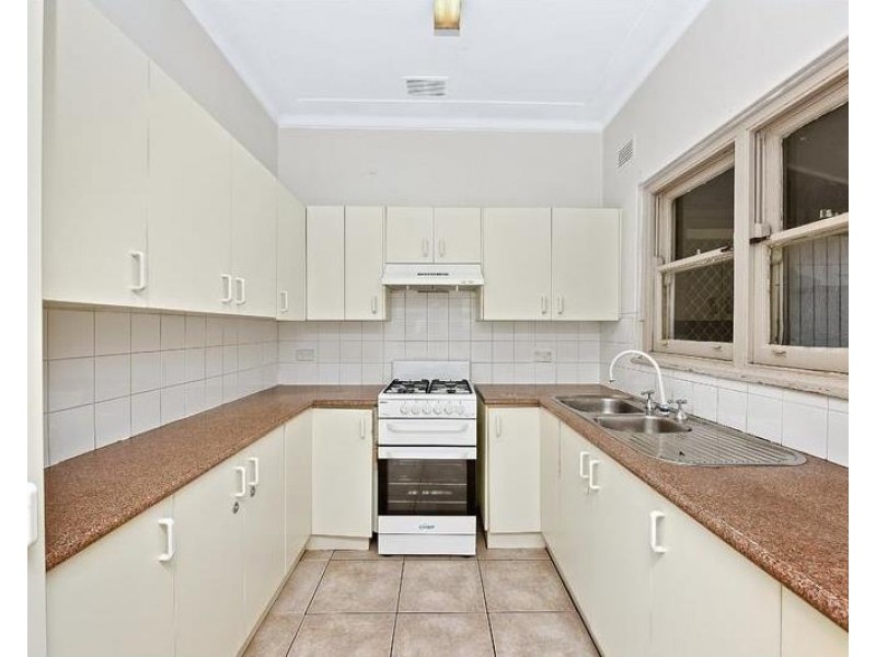 17 Patricia Street, Belfield NSW 2191