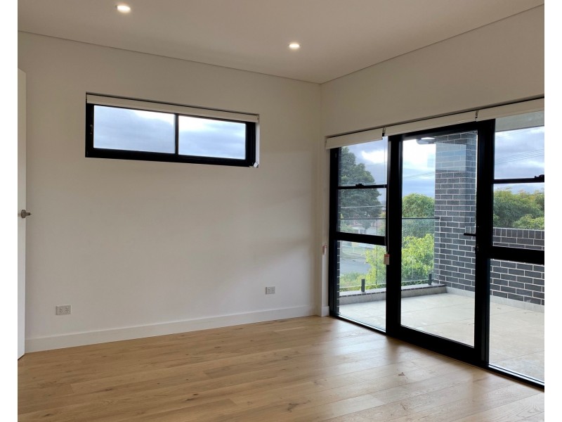 31 Pomona Street, Greenacre NSW 2190