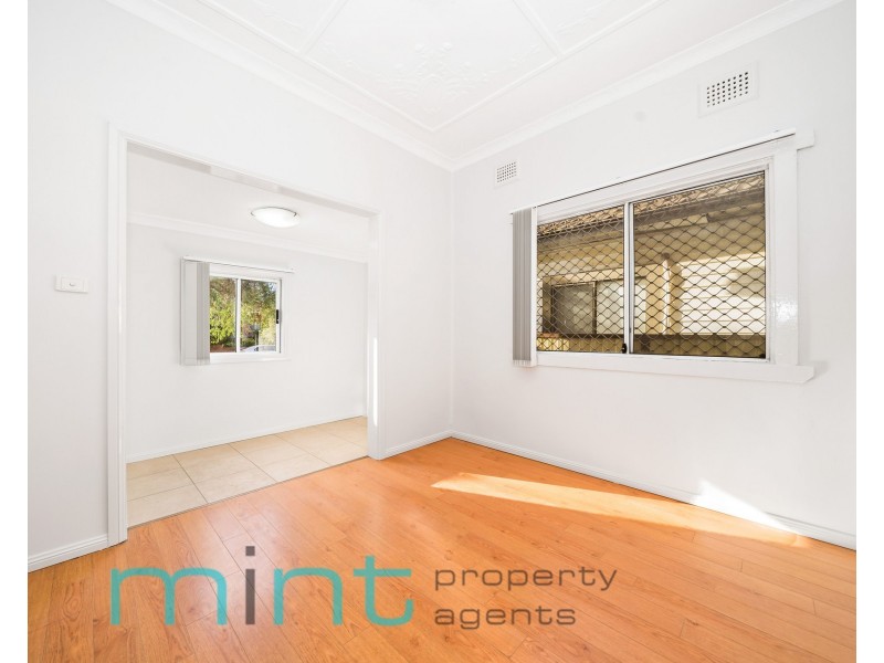 8 Samuel Street, Wiley Park NSW 2195