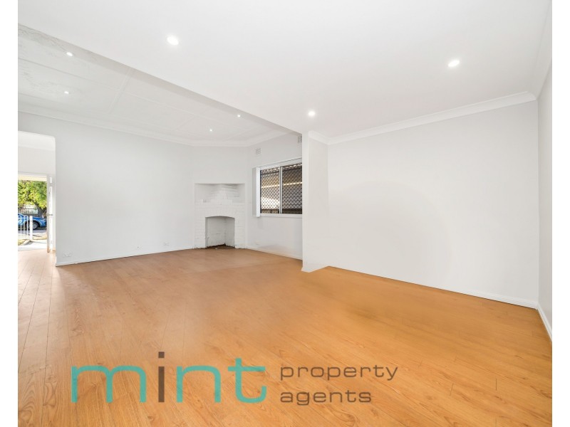 8 Samuel Street, Wiley Park NSW 2195