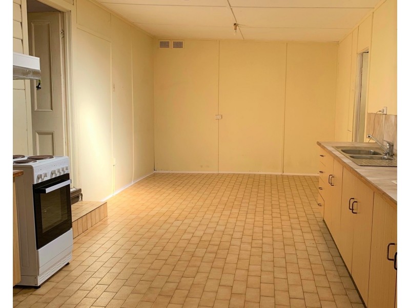 67 Windsor Avenue, Croydon Park NSW 2133