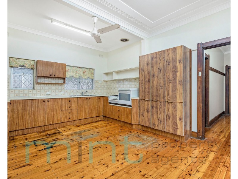 21 Birdwood Avenue, Belfield NSW 2191