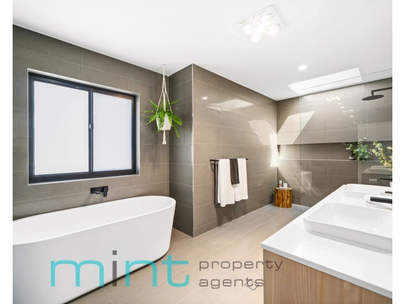 6 Windsor Avenue, Croydon Park NSW 2133
