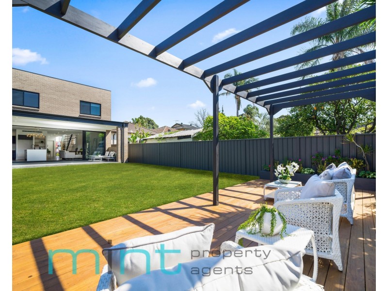 6 Windsor Avenue, Croydon Park NSW 2133
