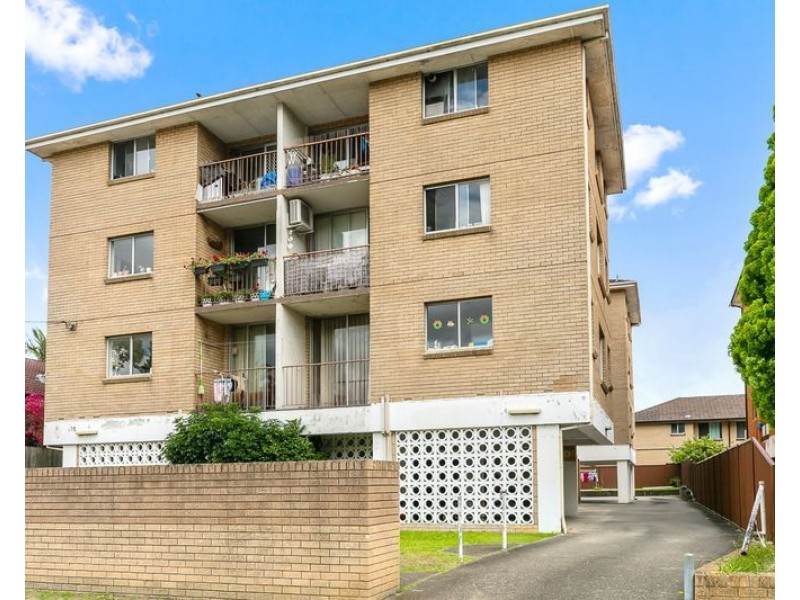 2/73-75 Seventh Avenue, Campsie NSW 2194