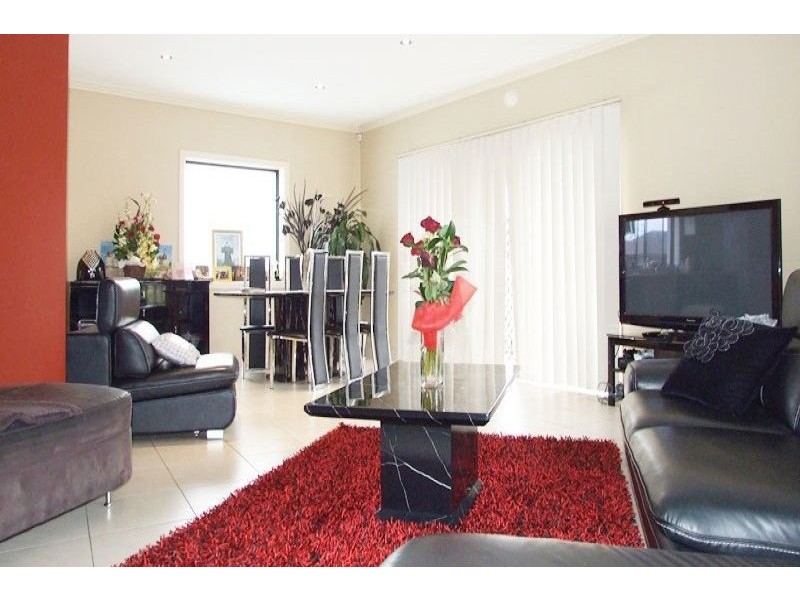 11 Fairland Avenue, Greenacre NSW 2190