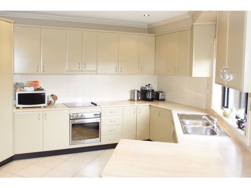 11 Fairland Avenue, Greenacre NSW 2190