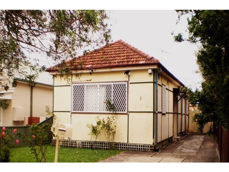 5 McKenzie Street, Campsie NSW 2194