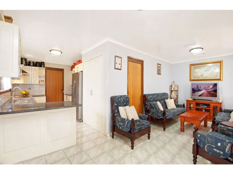 17 Orana Place, Greenacre NSW 2190