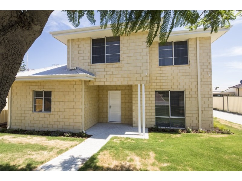 1/8 Pearl Road, Cloverdale WA 6105