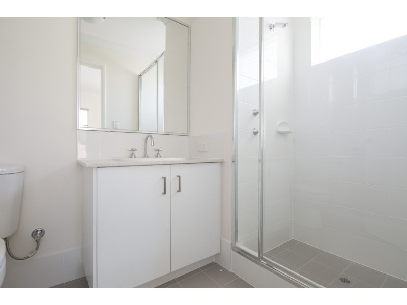 1/8 Pearl Road, Cloverdale WA 6105