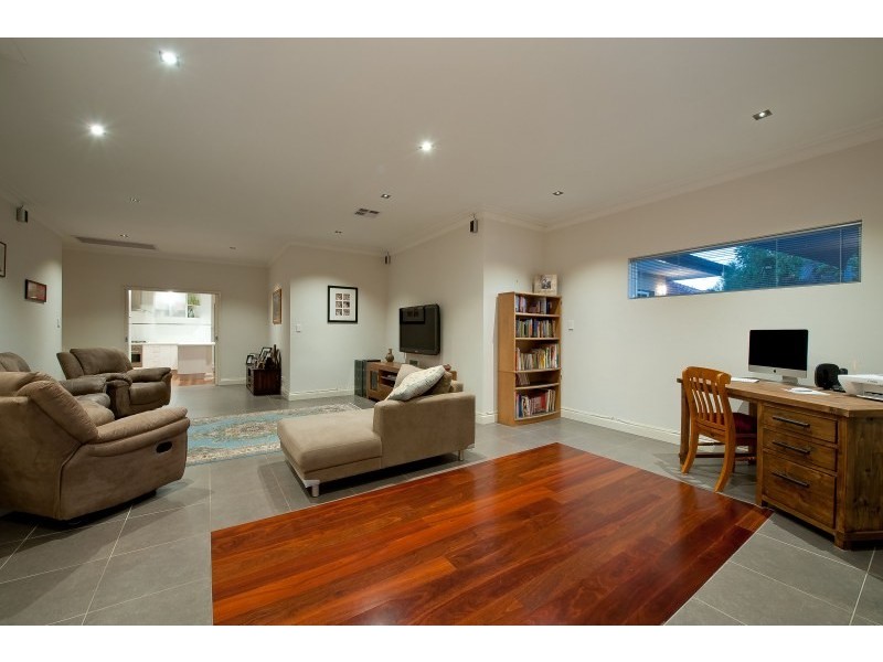 33 Keyes Street, Lathlain WA 6100