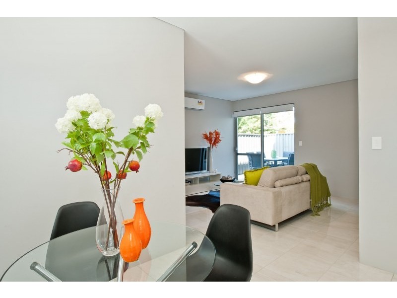 7/12 Smiths Avenue, Redcliffe WA 6104