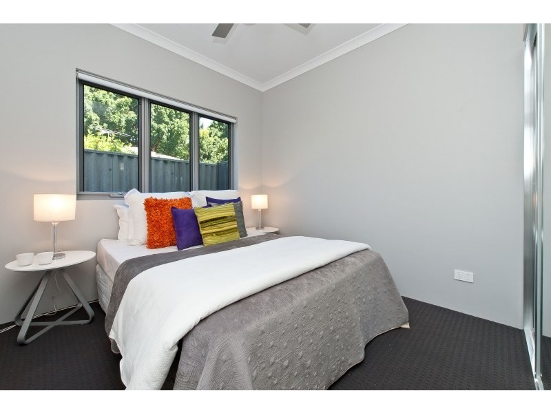 7/12 Smiths Avenue, Redcliffe WA 6104