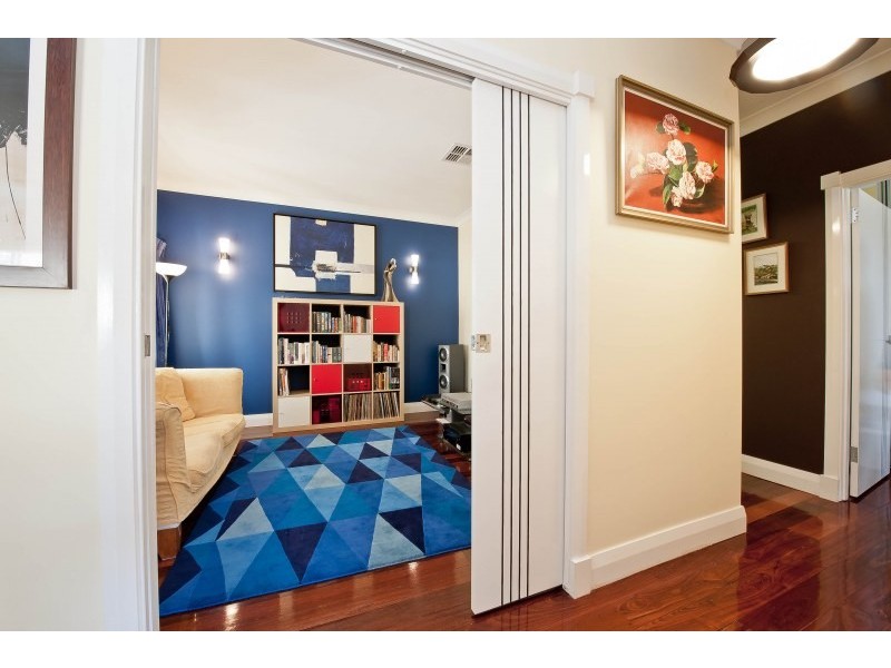 6 Humphry Street, St James WA 6102