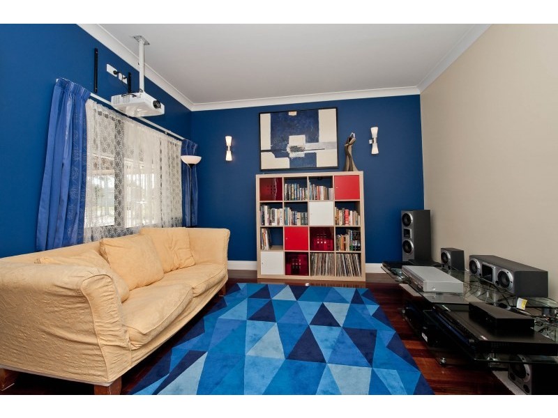 6 Humphry Street, St James WA 6102