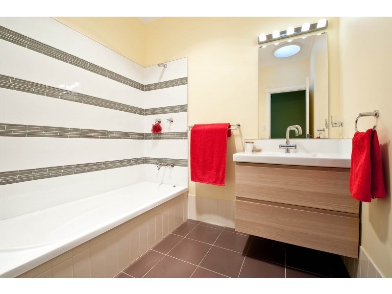 6 Humphry Street, St James WA 6102