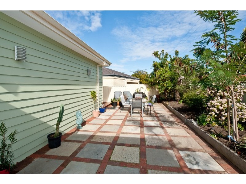 6 Humphry Street, St James WA 6102