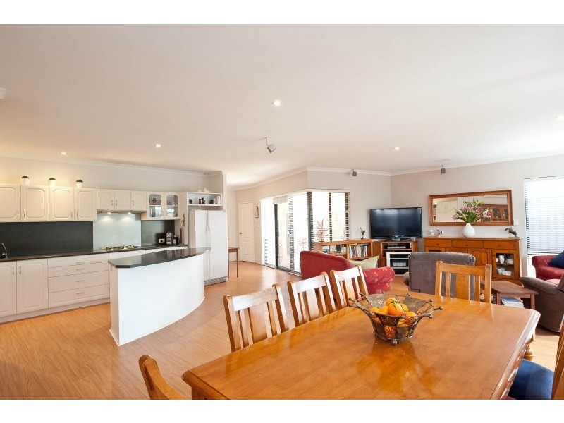 69 Solar Way, Carlisle WA 6101