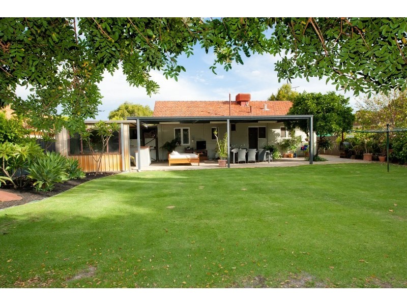 19 Connell Street, Belmont WA 6104