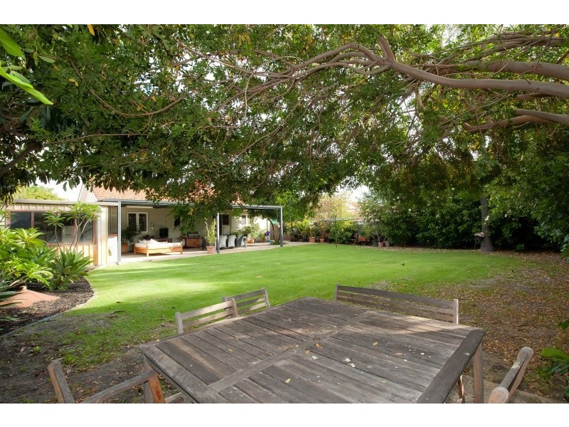 19 Connell Street, Belmont WA 6104