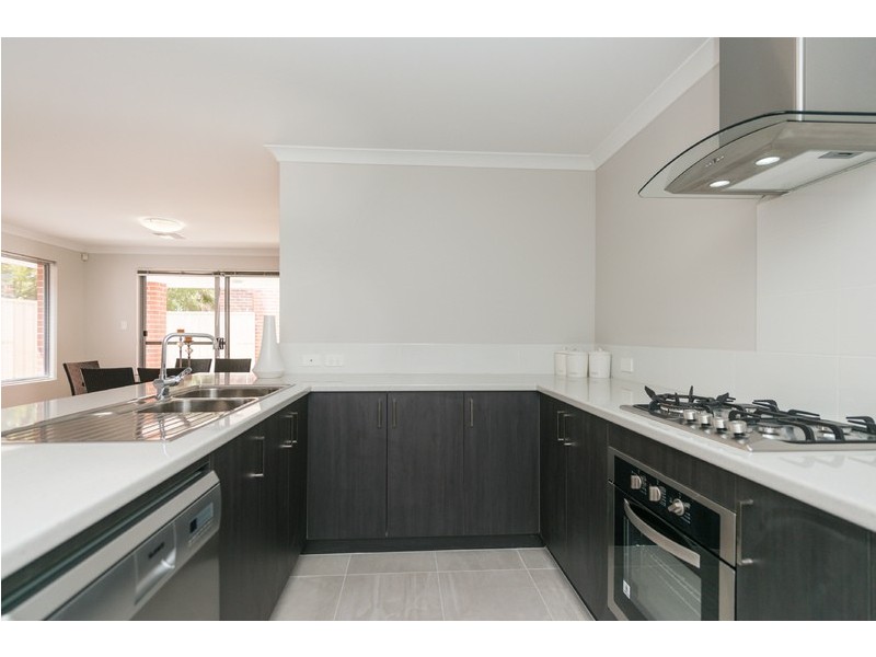 1/169 Leake Street, Belmont WA 6104