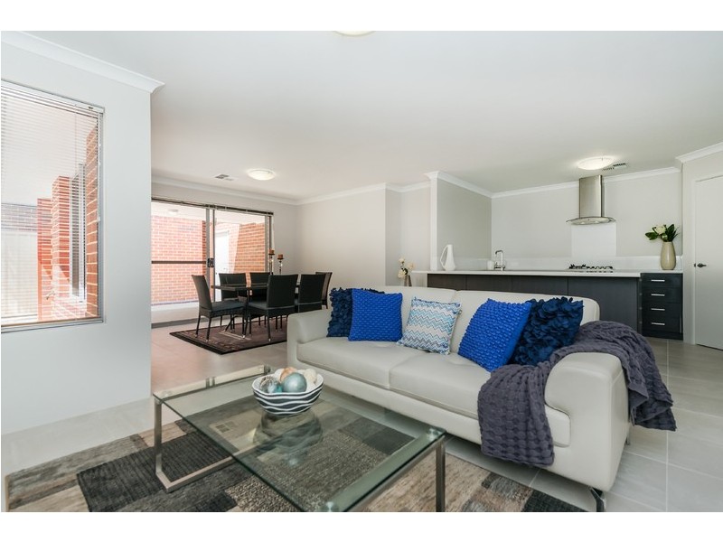 1/169 Leake Street, Belmont WA 6104