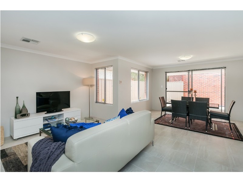 1/169 Leake Street, Belmont WA 6104