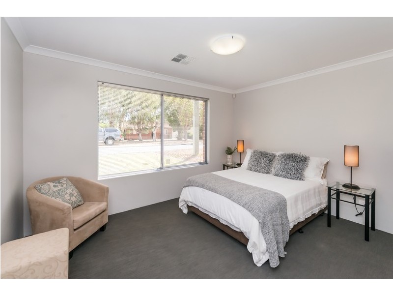 1/169 Leake Street, Belmont WA 6104