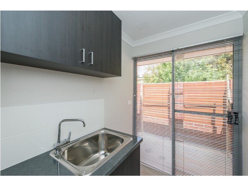 1/169 Leake Street, Belmont WA 6104