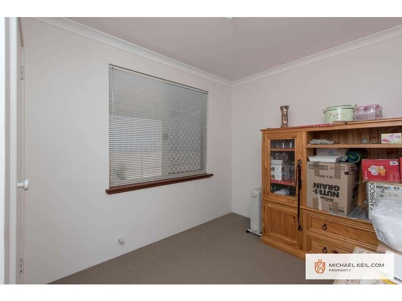 1/9 Pearl Road, Cloverdale WA 6105