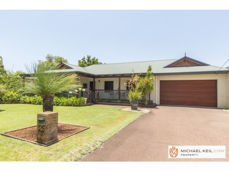 25 Oakland Avenue, Cloverdale WA 6105