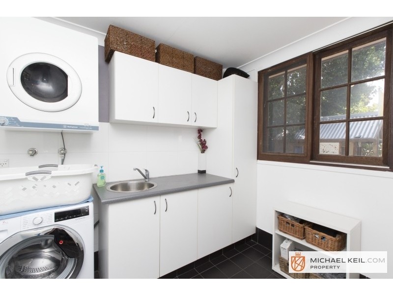 25 Oakland Avenue, Cloverdale WA 6105