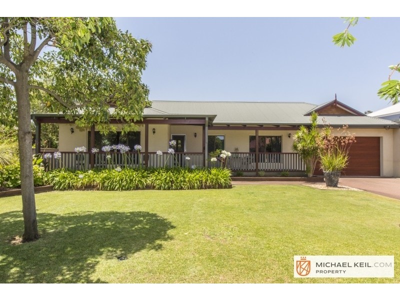 25 Oakland Avenue, Cloverdale WA 6105