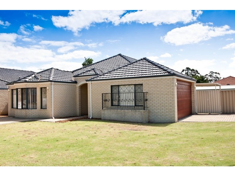 61 Pearl Road, Cloverdale WA 6105