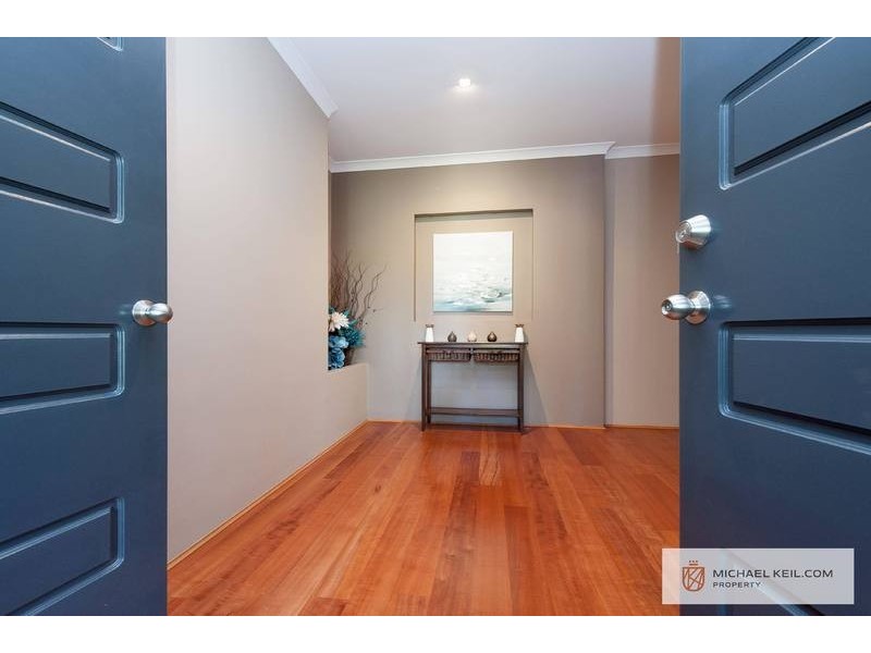 6 Goodall Street, Cloverdale WA 6105