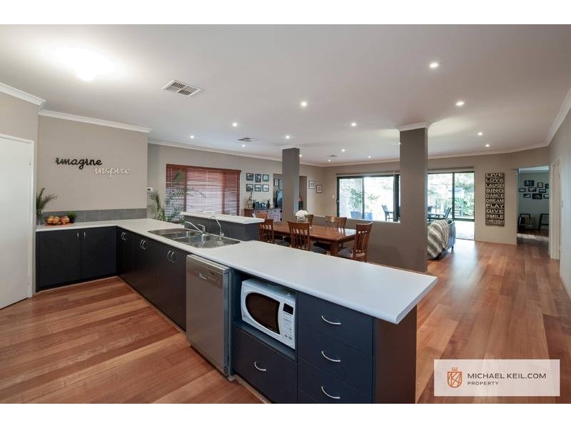 6 Goodall Street, Cloverdale WA 6105