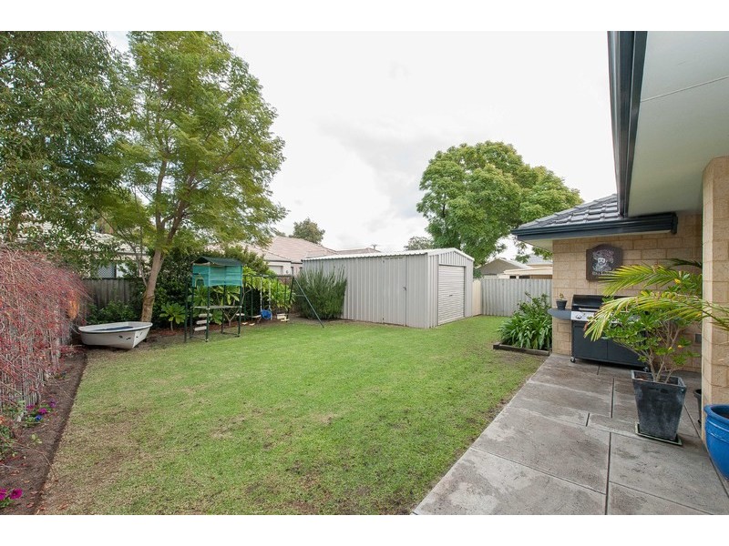 6 Goodall Street, Cloverdale WA 6105