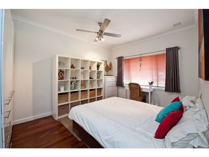 44 Kennerly Street, Cloverdale WA 6105