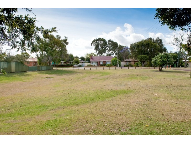 44 Kennerly Street, Cloverdale WA 6105