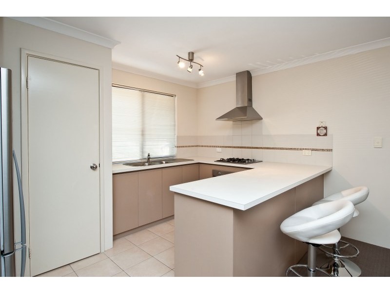 4/7 Ellam Street, St James WA 6102