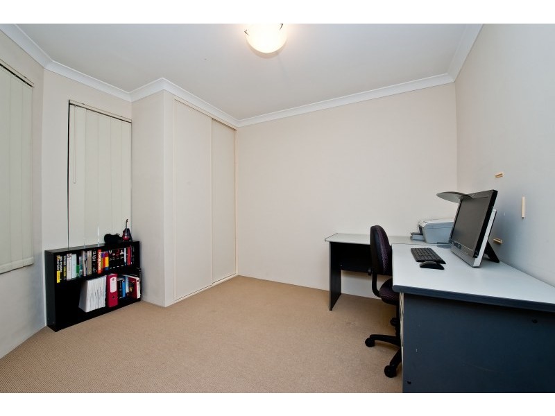 4/7 Ellam Street, St James WA 6102