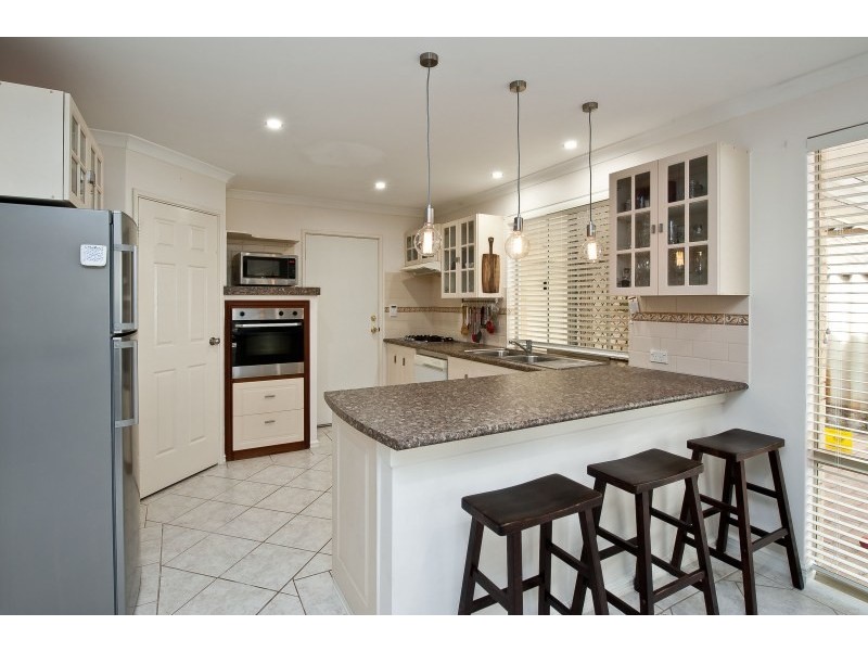 2 Walsh Ave, Redcliffe WA 6104