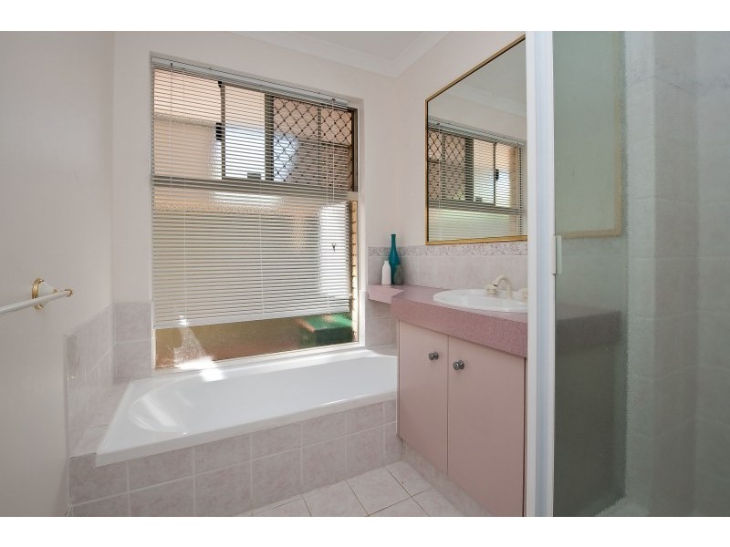 2 Walsh Ave, Redcliffe WA 6104