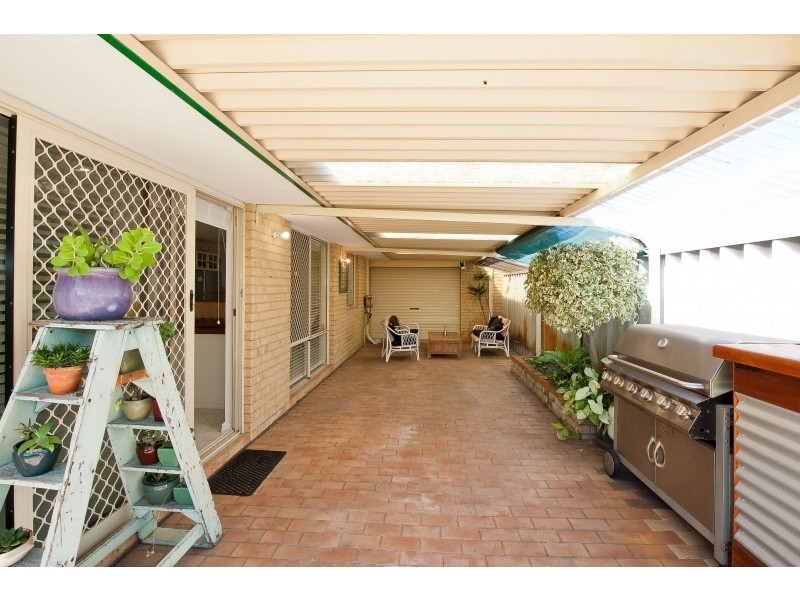 2 Walsh Ave, Redcliffe WA 6104