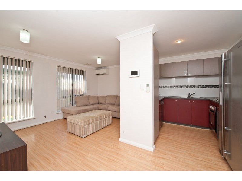 1/334 Fulham Street, Cloverdale WA 6105